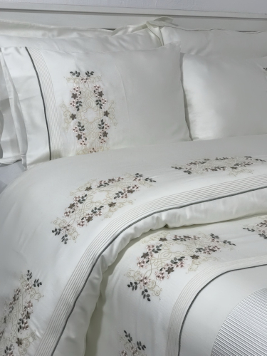Flora Çift Kişilik Nevresim Pike Takımı 7 Parça (EKRU) - 2